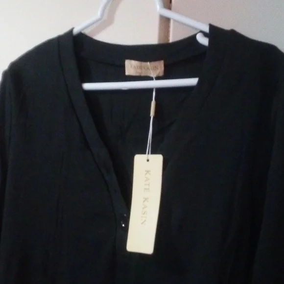 Women's Top - Picture 2 of 10